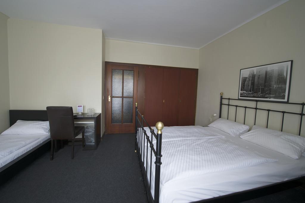 Hotel Continental Saarbruecken Bilik gambar