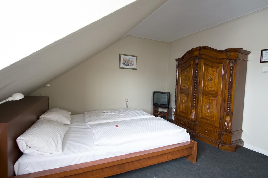 Hotel Continental Saarbruecken Bilik gambar